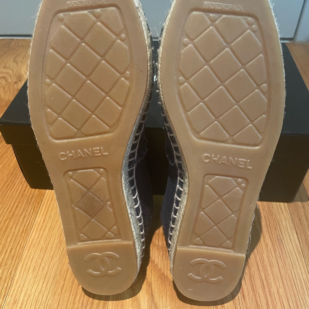 Chanel Blue and Black Linen Espadrilles 37 - Picture 6 of 9
